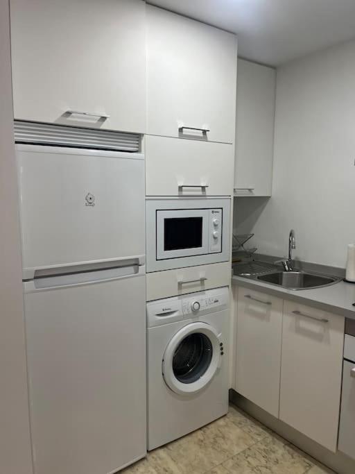 Love Rent4 Malaga Lyli Торемолинос Екстериор снимка