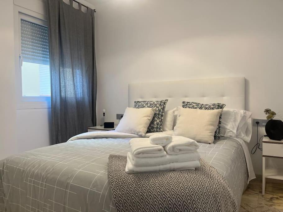 Love Rent4 Malaga Lyli Торемолинос Екстериор снимка