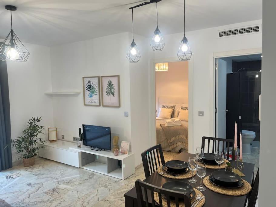 Love Rent4 Malaga Lyli Торемолинос Екстериор снимка